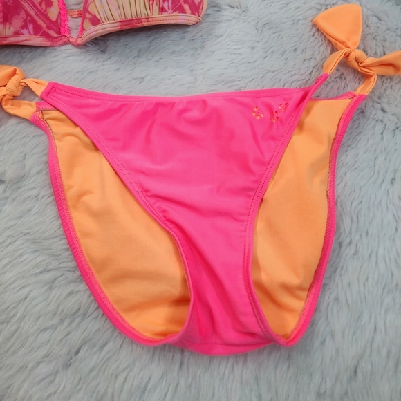 SO Bright String Bikini - Picture 2 of 15